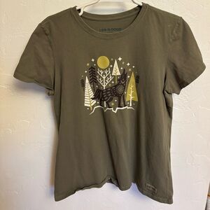 Life is Good Olive Winter Wolf Tee. Large